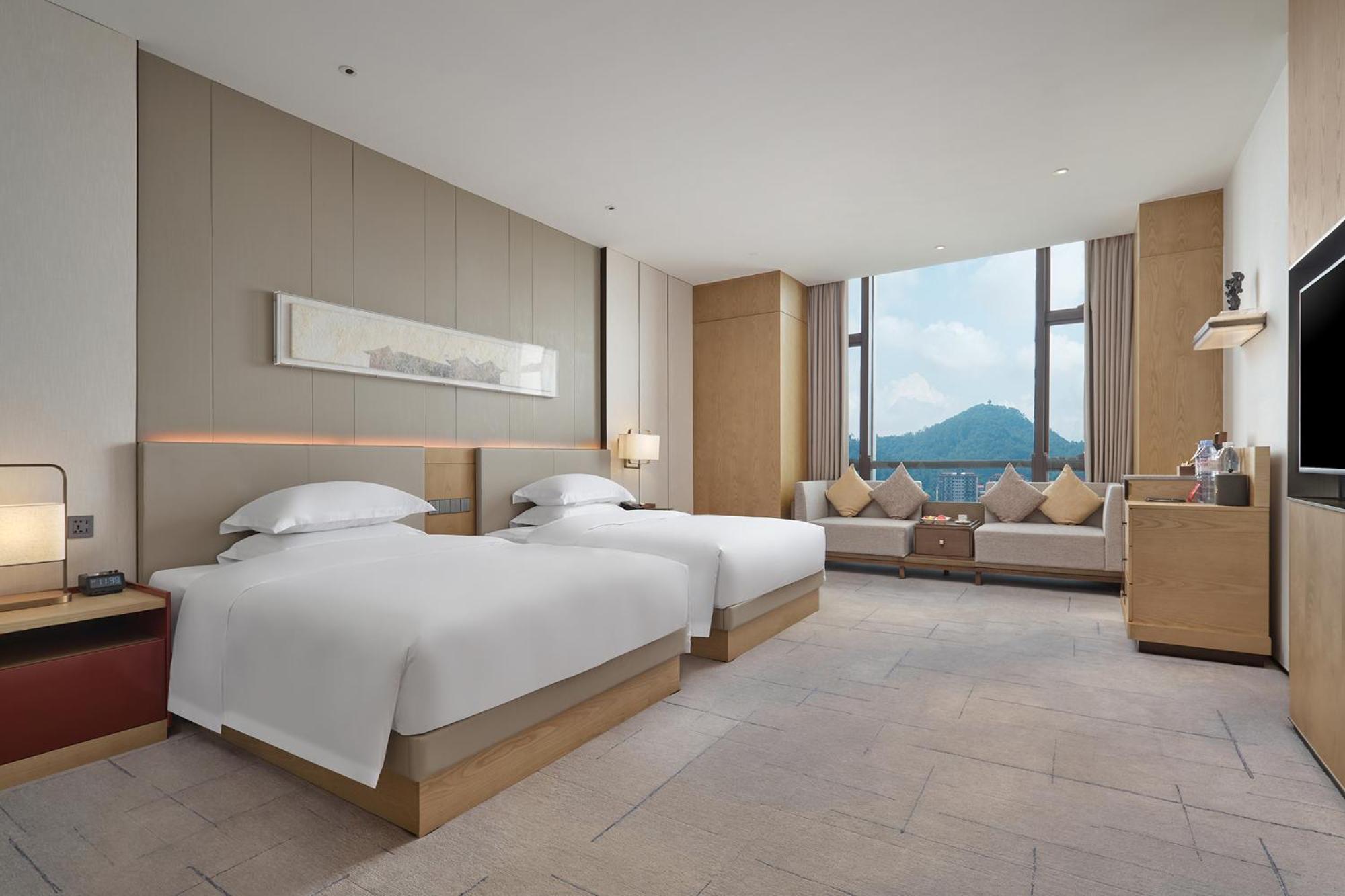 Dongguan Dongcheng International Hotel - Free Shuttle Buses For Executive Room Guests During Canton Fair Exterior photo