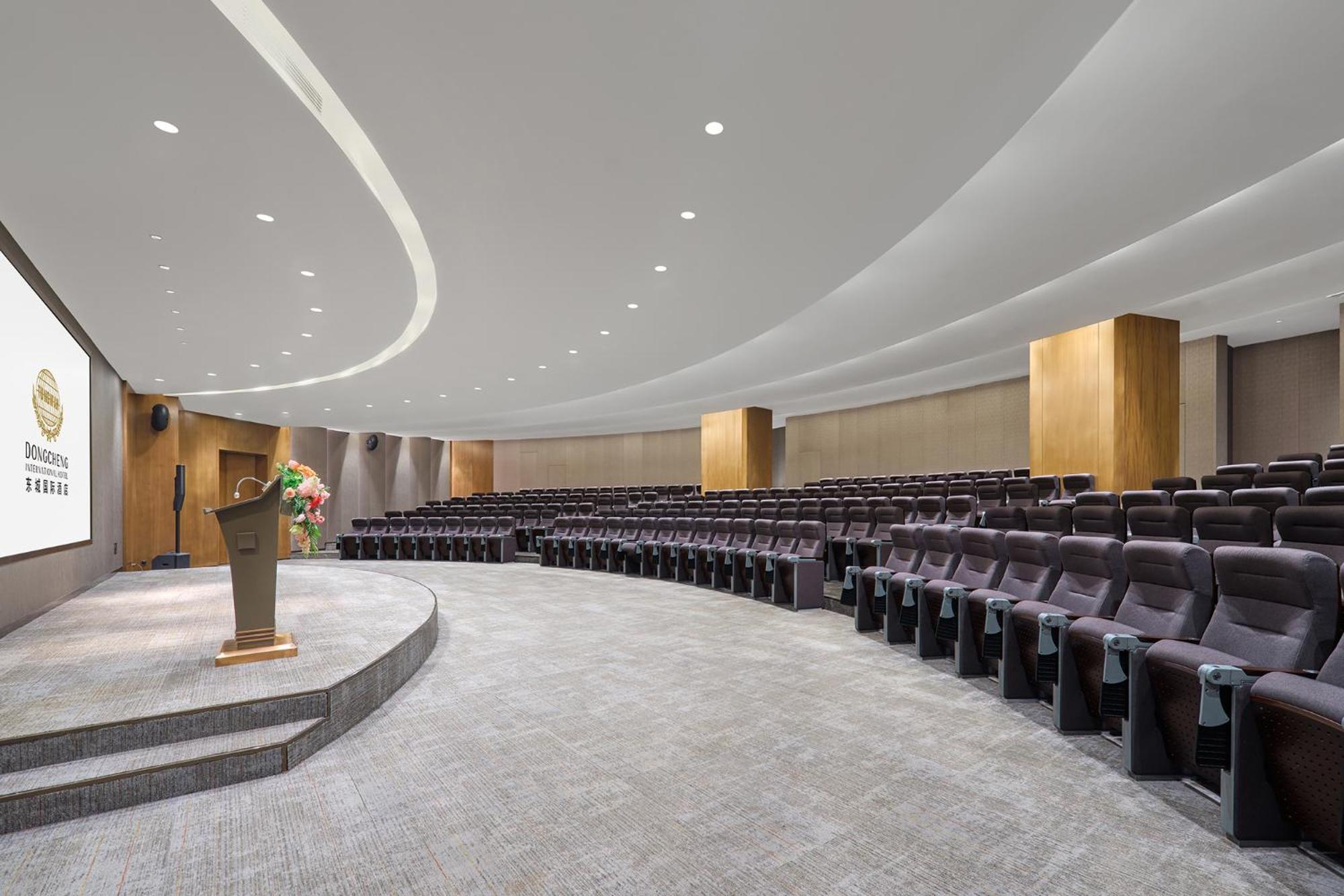 Dongguan Dongcheng International Hotel - Free Shuttle Buses For Executive Room Guests During Canton Fair Exterior photo