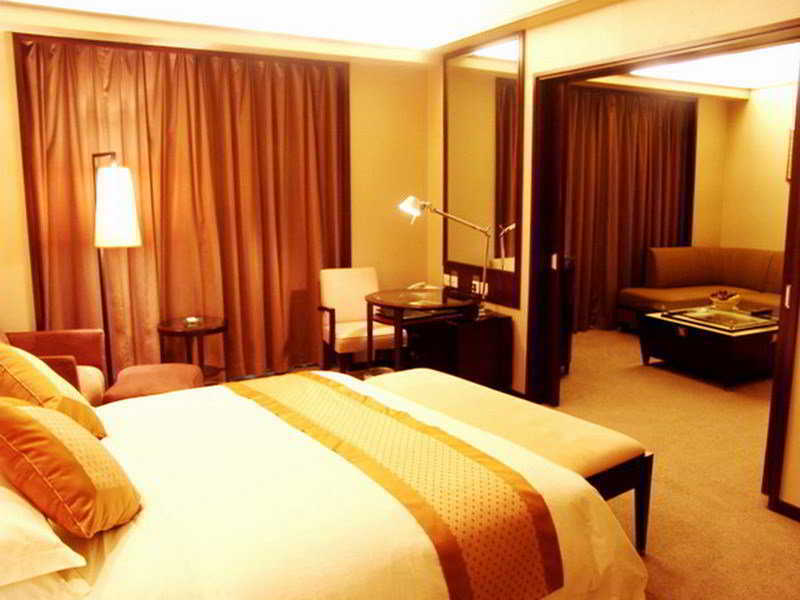 Dongguan Dongcheng International Hotel - Free Shuttle Buses For Executive Room Guests During Canton Fair Exterior photo