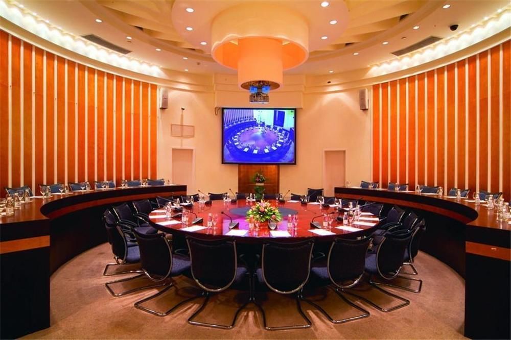 Dongguan Dongcheng International Hotel - Free Shuttle Buses For Executive Room Guests During Canton Fair Exterior photo