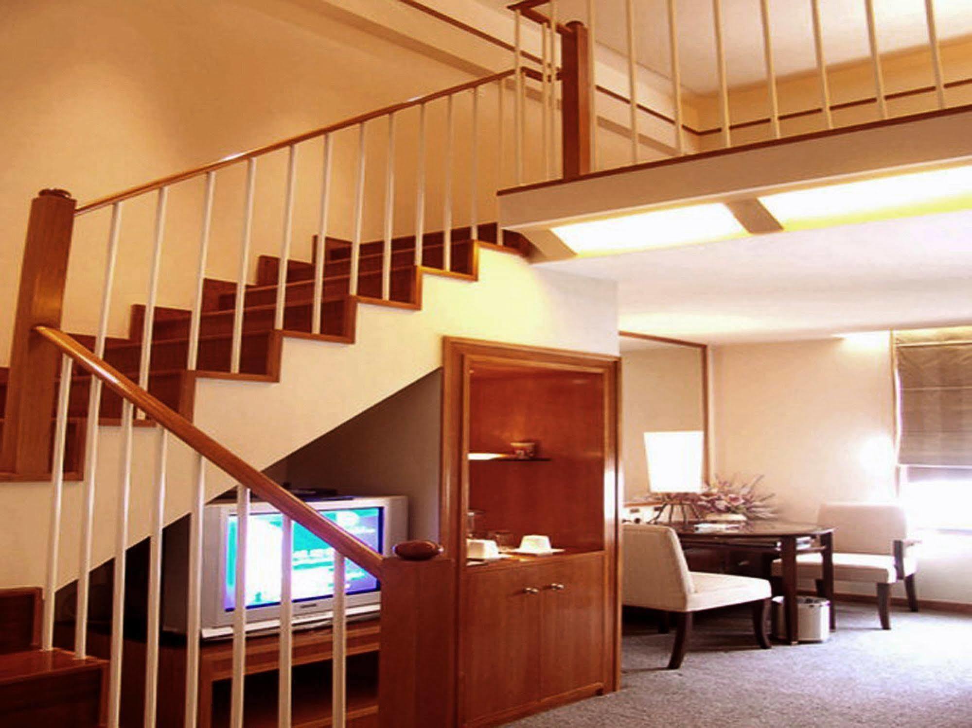 Dongguan Dongcheng International Hotel - Free Shuttle Buses For Executive Room Guests During Canton Fair Exterior photo